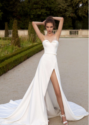 Sweetheart Ivory Satin Slit Modern Wedding Dress Sweetheart Ivory Satin Slit Modern Wedding Dress